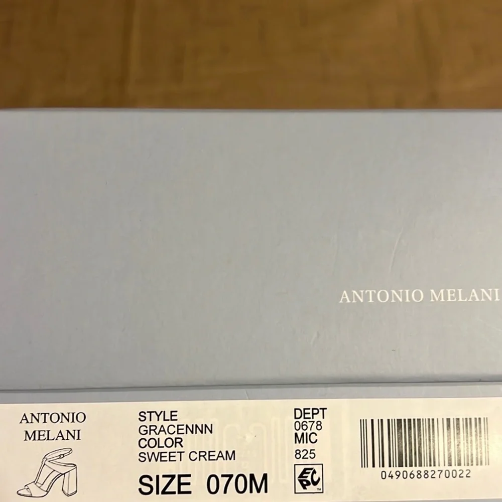 Antonio Melani Heels - Picture 5 of 8